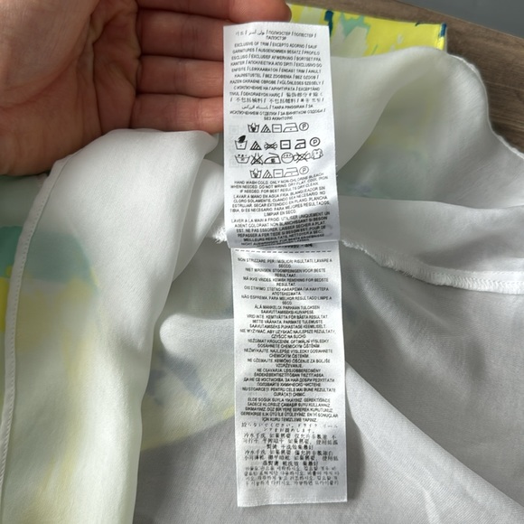 Guess Flowy Halter Tank Top in Sz Small - Picture 12 of 13